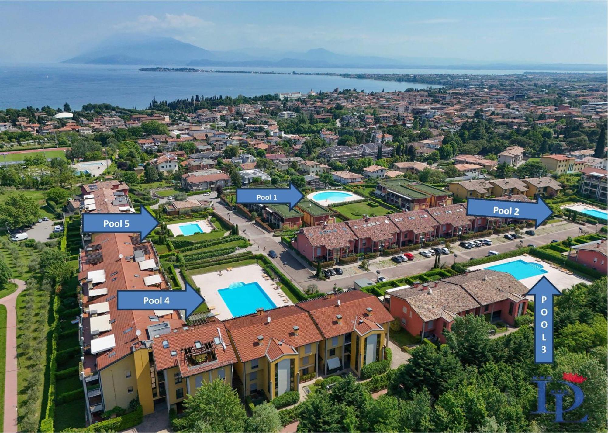 Desenzanoloft Official Partner Marriott Homes & Villas - Paradise Lake View In A 5 Pools Exclusive Residence Desenzano del Garda Exteriör bild