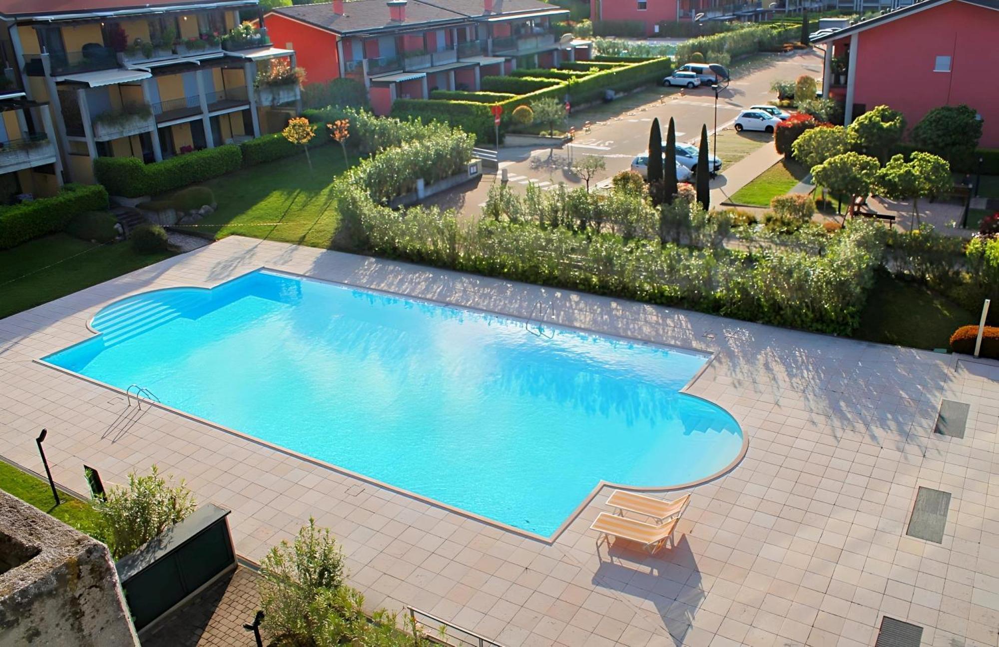 Desenzanoloft Official Partner Marriott Homes & Villas - Paradise Lake View In A 5 Pools Exclusive Residence Desenzano del Garda Exteriör bild